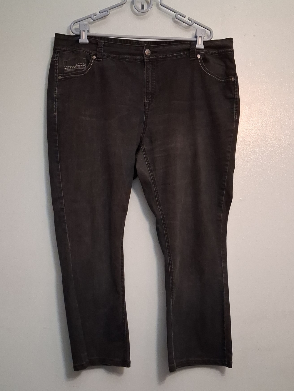 Lane Bryant Size 20W Women's Straight Leg Denim Jeans in Faded Black.